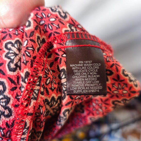 Liz Claiborne Career Red/Black/White Geo Long and 3/4 Sleeve Blouse size 3x - Picture 10 of 10